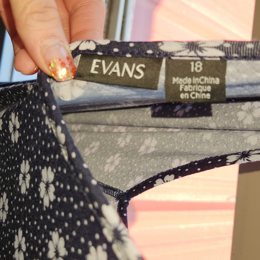 Evans v neck jumper with floral pattern - Picture 3 of 3